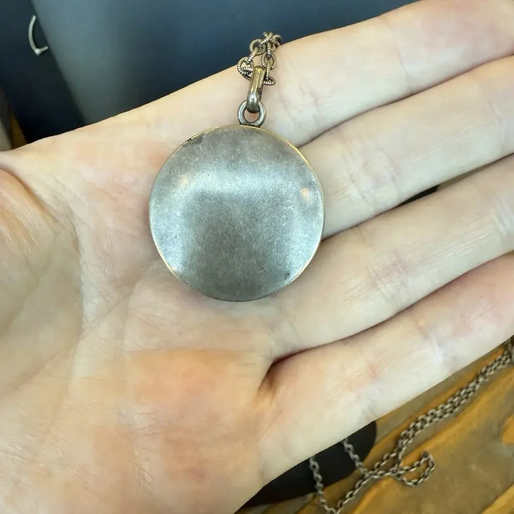 Antique Vintage Sterling Silver Round Glass Photo Locket With Chain READ